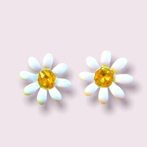 Betsey Johnson Daisy Flower Stud Earrings